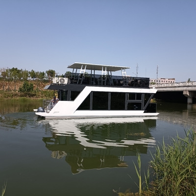 Aluminum Luxurious Floating Boat House For Fishing Sunbathing Sightseeing