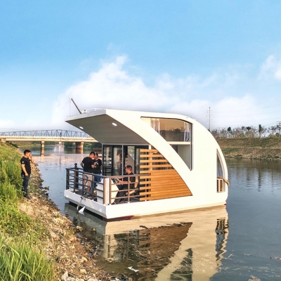 1 Bedroom House Boat Floating House Pontoons Equipped With TV