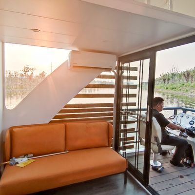 5.8m Length Aluminum Pontoon House Boat with Viewing Deck and Living Area