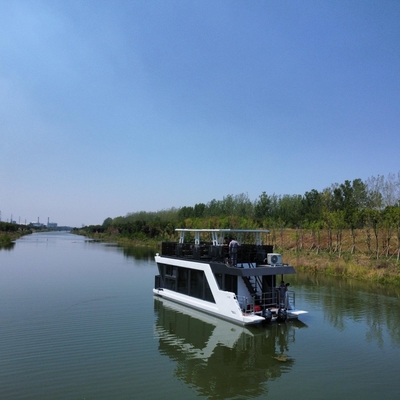 4.0m Width Floating Restaurant Boat with 20mm Deck Thickness and 10T Capacity
