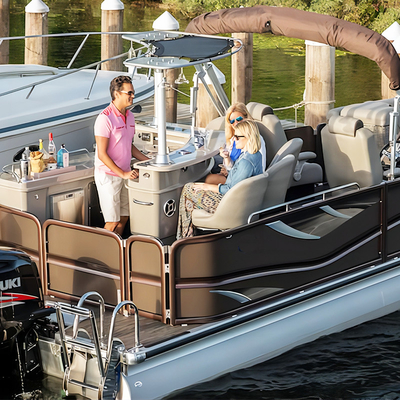 15-18 person Aluminum Pontoon Boat 8.2m Length For Fishing And Cruising
