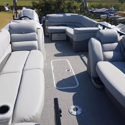 Aluminum Construction Gasoline Powered Pontoon Boat 2.6m Wide With Navigation Lights