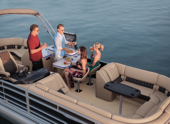 Custom Size Luxury Recreational Pontoon Boat For Fun And Sport Water Activities