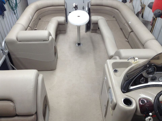 UV And Mildew Resistant Pontoon Boat Furniture Bench Seats Ergonomic Design