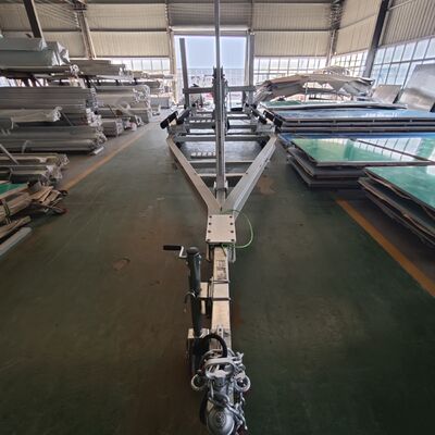 Adjustable Length Aluminium Boat Trailer with Corrosion-Resistant Welded Frame Construction for Secure Marine Transport