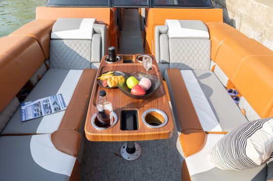 26FT Fiberglass Pontoon Boat with 150HP Outboard Motor and Multiple Storage Compartments for Commercial and Recreational Use