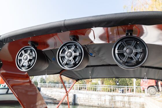 Customizable FRP-26FT Fiberglass Pontoon Boat with 150HP Outboard Motor and LED Navigation Lights