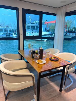 Floating Boat Hotel with 20mm Deck Thickness and 4.0m Width Offering Eco-friendly Options for Water Adventures