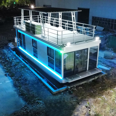 Casa flotante de lujo de dos pisos exclusiva – Hogar flotante con todas las comodidades y terraza solárium en la azotea